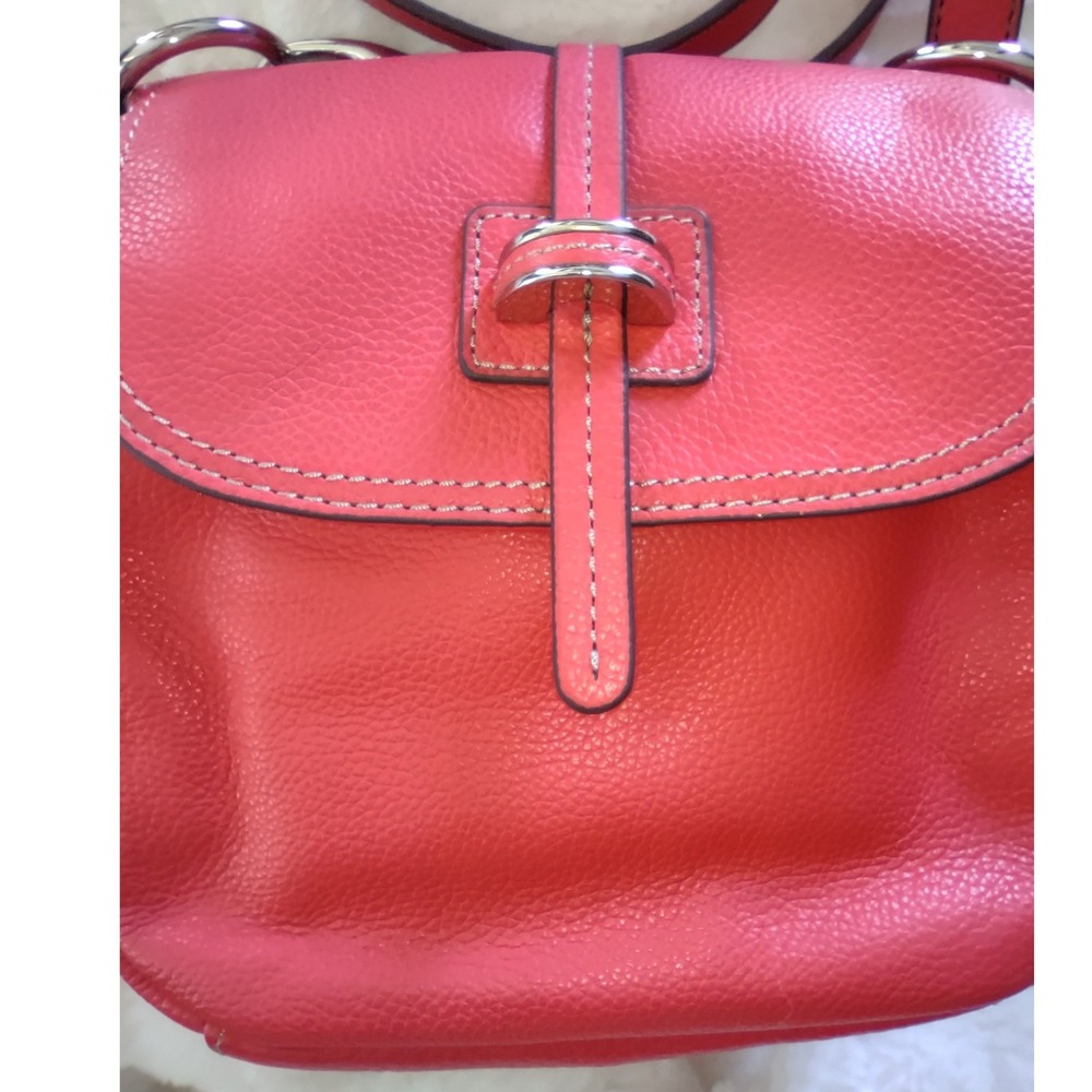 Tignanello Poppy Red Leather Flap Crossbody Convertible Bag T79940 NEW - Picture 2 of 11